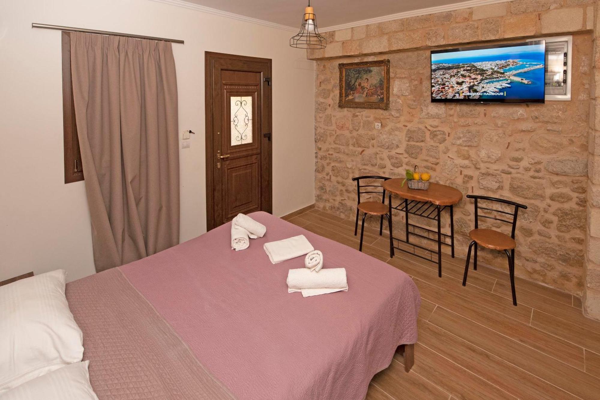 Arionos Rooms - Old Town Rhodes City ภายนอก รูปภาพ