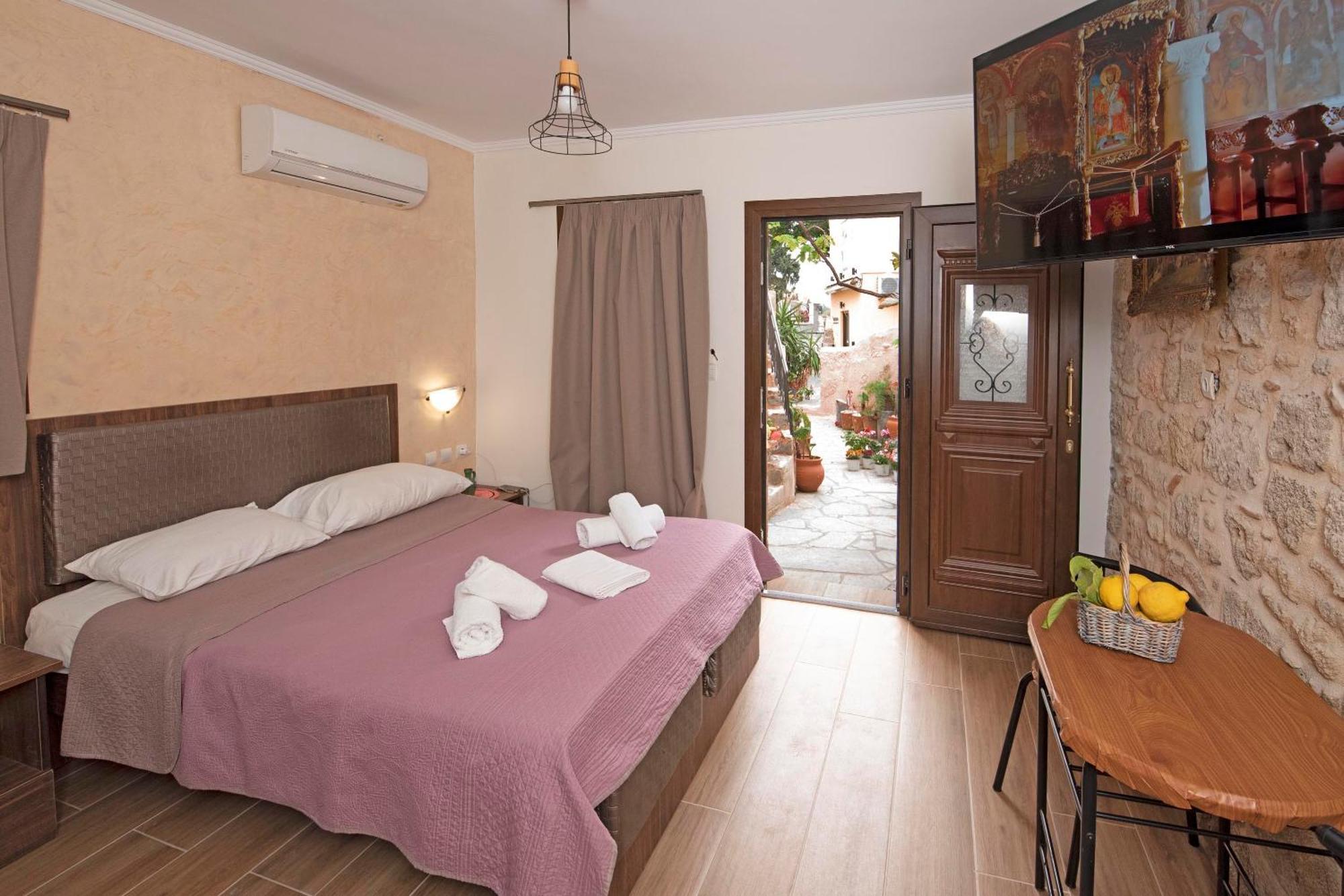 Arionos Rooms - Old Town Rhodes City ภายนอก รูปภาพ